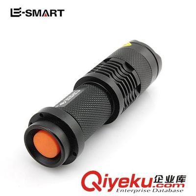 神火變焦迷你SK68 一款集便攜、強(qiáng)光與多用于一體的手電筒